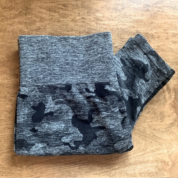 Camo Legging | Size L | Regular Length - Picture 1 of 6